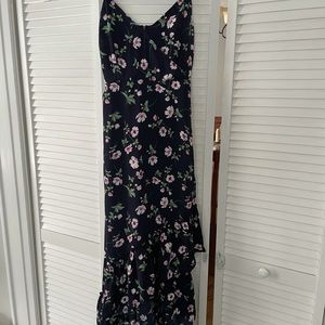 Navy blue floral dress from Lulus. Size medium